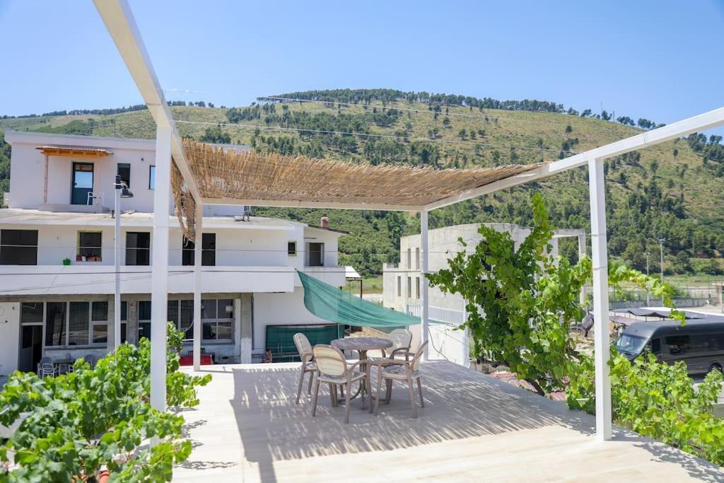 Cereni Guesthouse Berat Extérieur photo